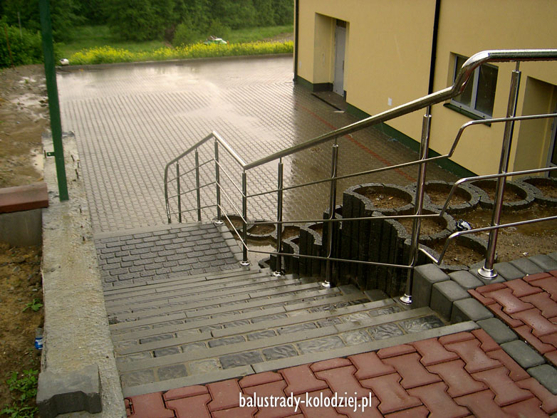 Balustrada ze stali nierdzewnej.Prywatny Zakad Produkcji Makaronw. Wieliczka 